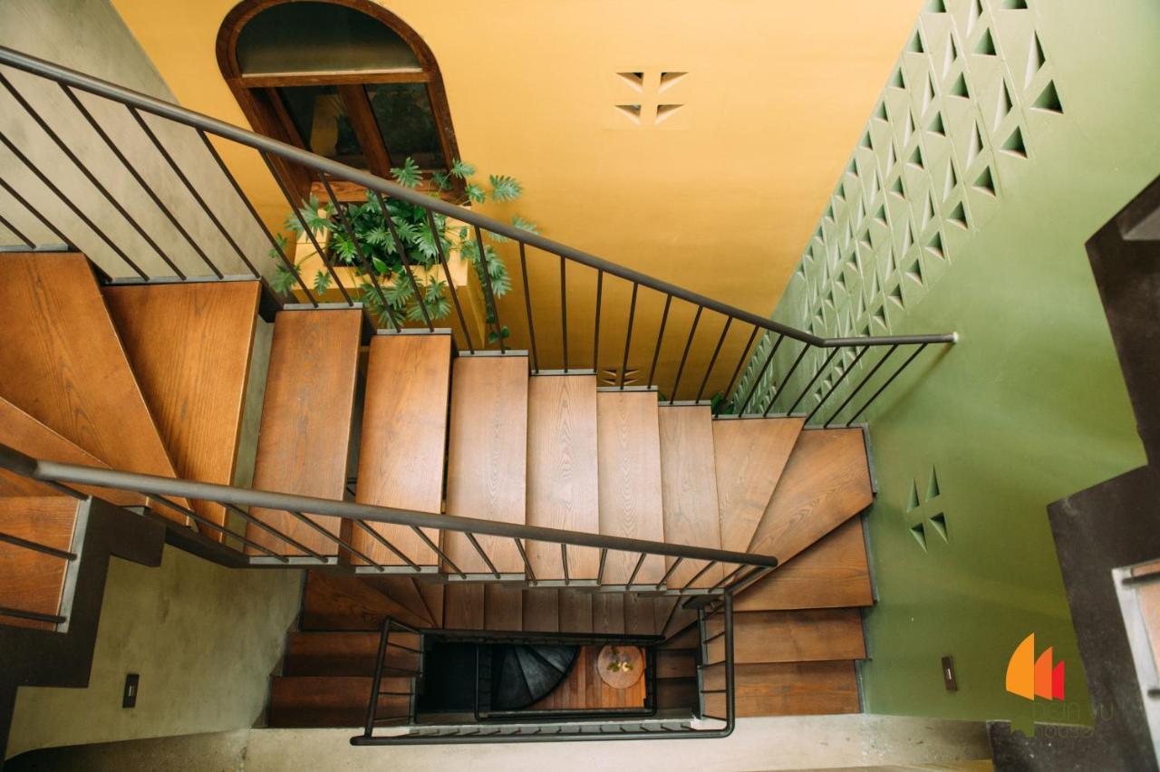 Hotel Deja Vu House Ha Long Esterno foto